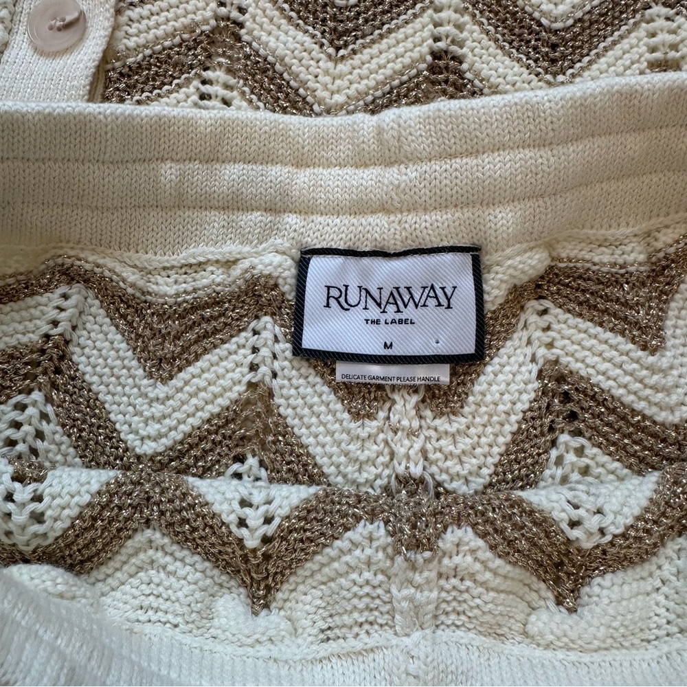 Petal and Pup Cherie Knit Shirt and Short Set Beach Swim Coverup Medium Runaway - Picture 9 of 16